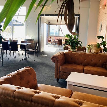 Bridport Bay Inn 외부 사진