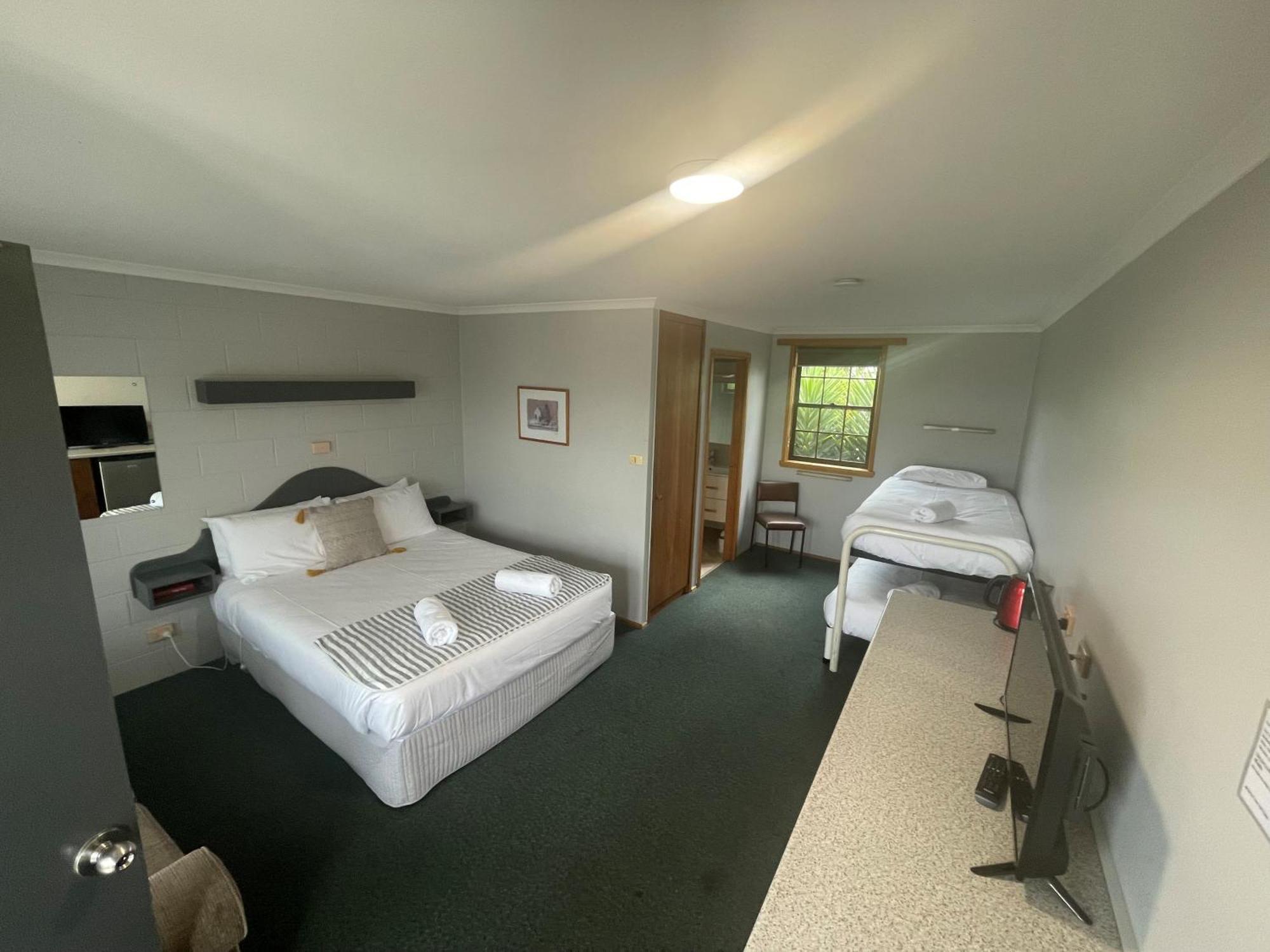 Bridport Bay Inn 외부 사진